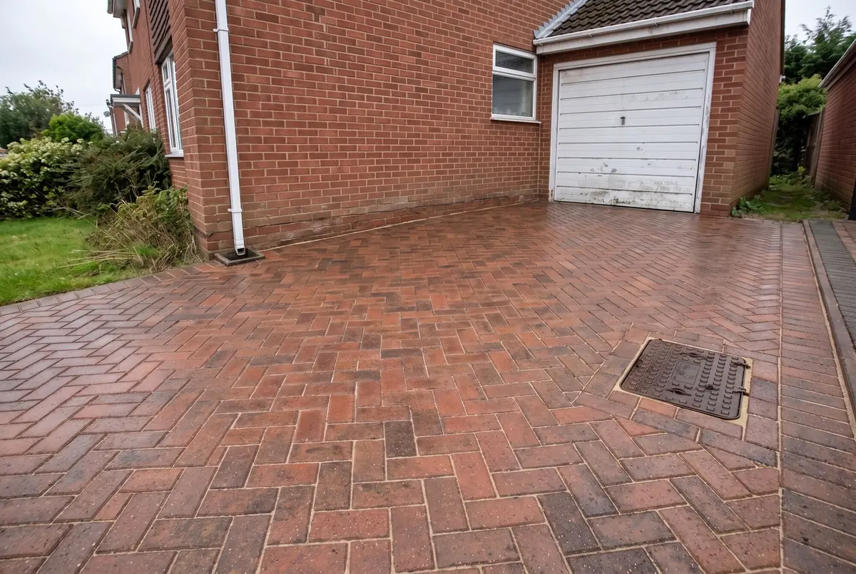 Block paving driveway back to its original colour after cleaning